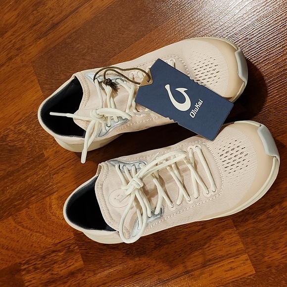 Olukai NWT Kaholo sneakers - Picture 1 of 3